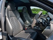 Audi RS6 Carbon Black Urban 8