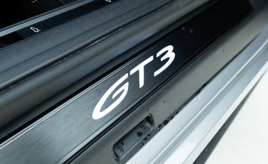 Porsche 911 GT3 Touring (992) 20