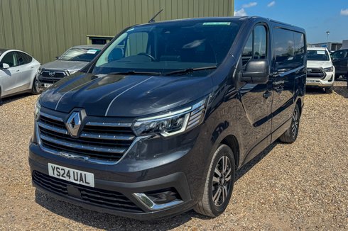 Renault Trafic AUTO SWB L1H1 Sport SL30 Air Con Alloys Camera Nav Sensors EURO 6
