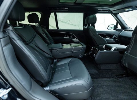 Land Rover Range Rover P530 Autobiography LWB 11