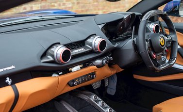 Ferrari 812 Superfast 14