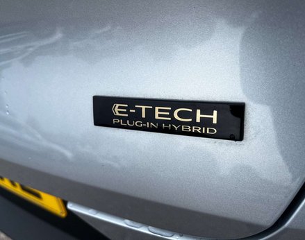 Renault Captur 1.6 Captur Techno E-Tech PHEV Auto 5dr 75