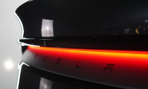 Tesla Model Y RWD Standard Range GROK AI Rear Screen Heated & Vented Seats VATQ 11