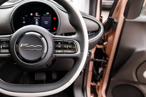 Fiat 500e LA PRIMA 21