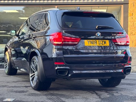 BMW X5 M50D 12