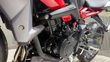 Triumph Street Triple R 2013 ONLY 21K QUICK SHIFTER, LOADS OF EXTRAS, LONG MOT 39