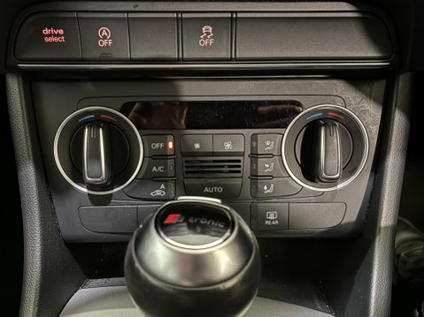Audi Q3 2.0 TDI SE S Tronic quattro Euro 6 (s/s) 5dr 32