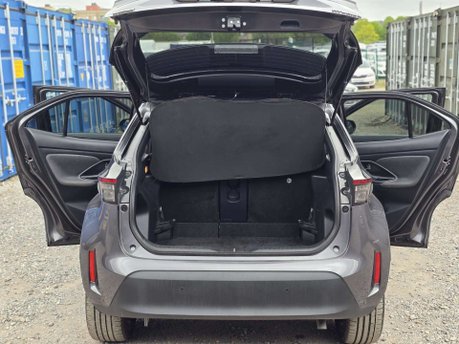 Toyota Yaris Cross 1.5 VVT-h Design SUV 5dr Petrol Hybrid E-CVT Euro 6 (s/s) (116 ps) 32