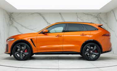 Jaguar F-Pace SVR 2