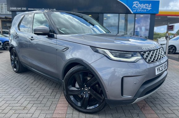 Land Rover Discovery 3.0 D300 MHEV HSE Auto 4WD COMMERCIAL 1