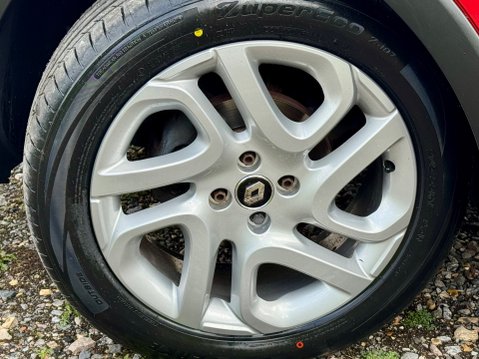 Renault Captur ICONIC TCE 48