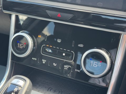 Jaguar XE 2.0 P250i R-Dynamic S Auto Euro 6 (s/s) 4dr 30