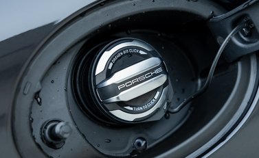 Porsche 911 Turbo S Cabriolet (992) 35