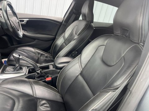 Volvo V40 2.0 T2 R-Design Pro Euro 6 (s/s) 5dr 34