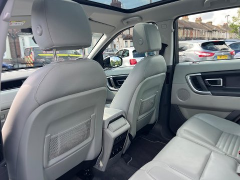 Land Rover Discovery Sport 2.0 TD4 HSE Luxury Auto 4WD Euro 6 (s/s) 5dr 31