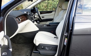 Bentley Bentayga 22