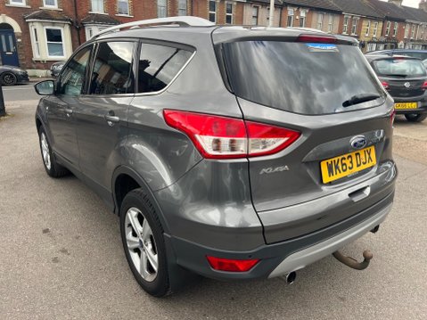 Ford Kuga 2.0 TDCi Zetec AWD Euro 5 5dr 4