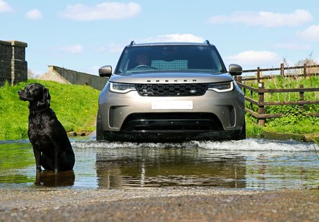 Land Rover Discovery 5
