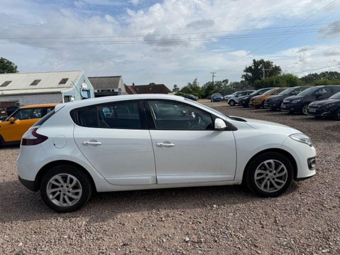 Renault Megane 1.5 dCi Dynamique Nav Hatchback 5dr Diesel Manual Euro 6 (s/s) (110 ps) 7