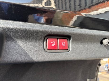 Mercedes-Benz EQE EQE 300 89kWh AMG Line (Premium Plus) Saloon 4dr Electric Auto (245 ps) 19