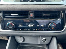 Nissan Qashqai 1.3 Qashqai Acenta Premium DiG-T MHEV 5dr 55