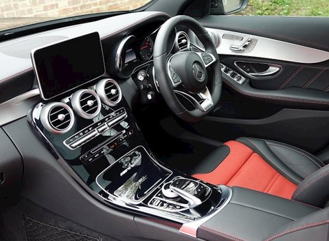 Mercedes-Benz C Class C63 Saloon 16