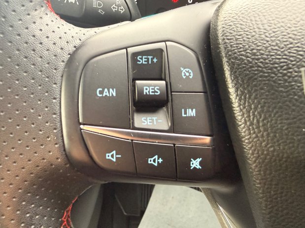 Ford Focus ST-LINE 18