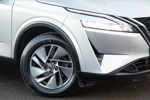 Nissan Qashqai DIG-T ACENTA PREMIUM MHEV 11