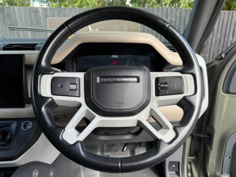 Land Rover Defender HSE MHEV 28