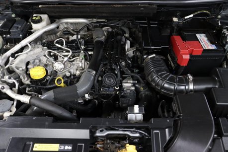 Nissan Qashqai DIG-T N-CONNECTA MHEV 26