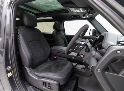 Land Rover Defender 90 V8 Carpathian Edition 10