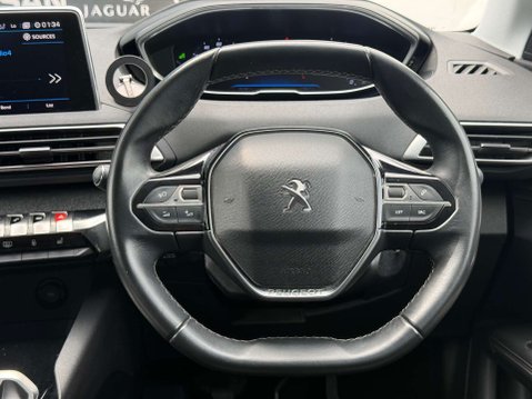 Peugeot 3008 1.2 PureTech Allure SUV 5dr Petrol Manual Euro 6 (s/s) (130 ps) 61
