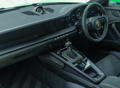 Porsche 911 GT3 (992) 18