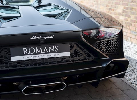 Lamborghini Aventador LP 720-4 Roadster 50th Anniversary 28
