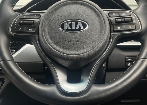 Kia Niro 1.6 GDi '3' PHEV 25