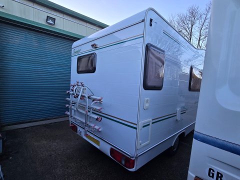 Elddis Autoquest Suntor 2