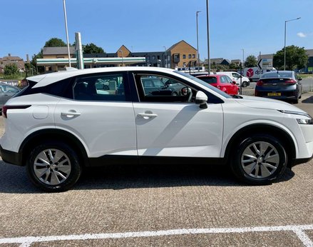 Nissan Qashqai 1.3 Qashqai Visia DiG-T MHEV 5dr 10