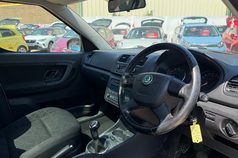 Skoda Roomster SE PLUS.7 SERVICES..IDEAL FOR DOGS, WHEELCHAIR.SUNROOF 19