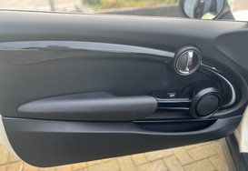 Mini Convertible COOPER S CLASSIC AUTO CONVERTIBLE 41