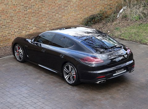 Porsche Panamera Turbo 22