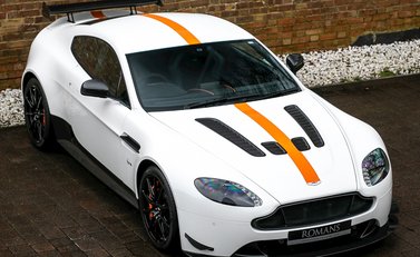 Aston Martin V12 Vantage AMR 8