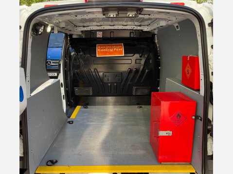 Ford Transit Connect 1.5 TDCi 220 Panel Van 5dr Diesel Manual L1 H1 (120 g/km, 74 bhp) 19