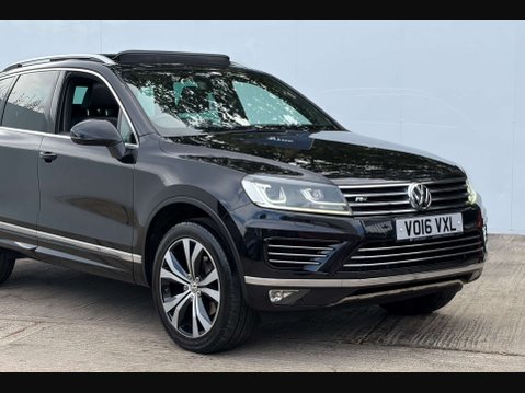 Volkswagen Touareg 3.0 Touareg V6 R-Line TDI BlueMotion Technology Auto 4WD 5dr 3