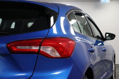 Ford Focus TITANIUM TDCI 23