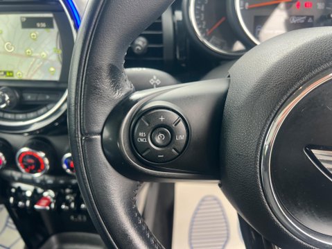 Mini Hatch 1.5 Cooper Euro 6 (s/s) 3dr 22