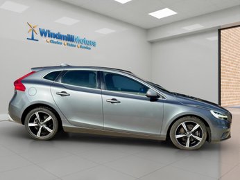 Volvo V40 2.0 T2 R-Design Nav Plus Euro 6 (s/s) 5dr