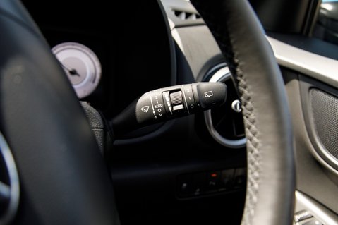 Hyundai KONA PREMIUM 18