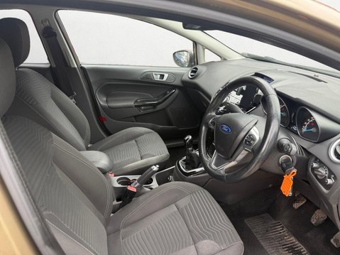 Ford Fiesta 1.0T EcoBoost Titanium Euro 5 (s/s) 5dr 14