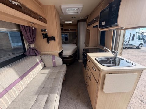 Auto-Sleepers Kingham 9