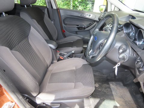 Ford Fiesta TITANIUM 10